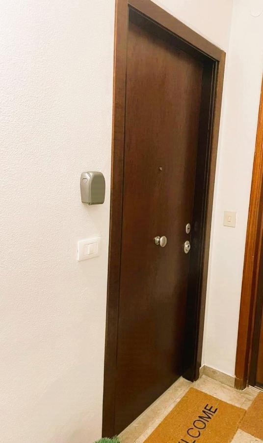 Apartament La Via Di Mezzo Katania Zewnętrze zdjęcie