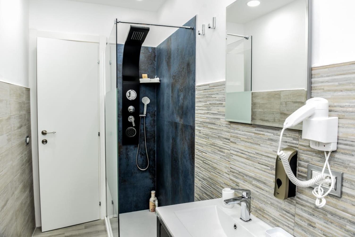Apartament La Via Di Mezzo Katania Zewnętrze zdjęcie