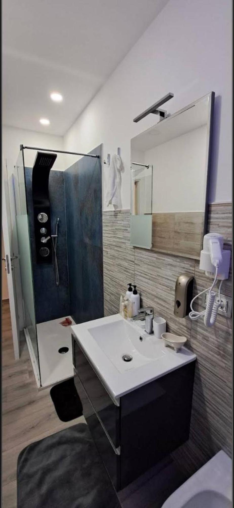 Apartament La Via Di Mezzo Katania Zewnętrze zdjęcie
